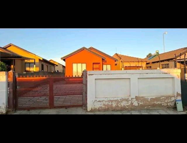 3 BEDROOM HOUSE FOR SALE IN SOSHANGUVE VV